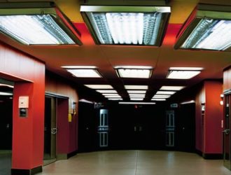 Аварийное освещение: Как обеспечить безопасность в экстренных ситуациях