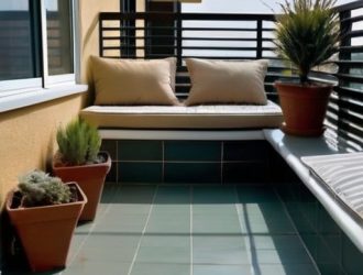 Чистота на балконе: Как правильно мыть полы и сохранить порядок