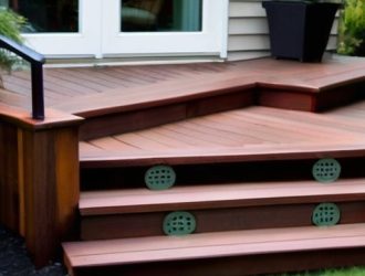 Деревянные настилы и террасы: Эстетика, Устойчивость и Уход в Современном Ландшафтном Дизайне