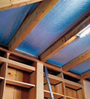 Эффективное утепление потолка в деревянном доме: ключ к комфорту и экономии энергии