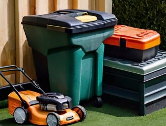 Как правильно обслуживать газонокосилку: советы по смазке и заточке для долговечной работы