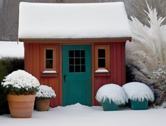 Как правильно укрывать растения зимой: советы и ошибки, которые стоит избежать