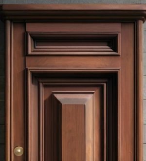 Как вернуть жизнь старым деревянным дверям: пошаговое руководство по восстановлению