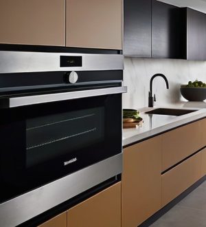 Микроволновая печь: Как выбрать идеальную модель для вашего кухонного интерьера