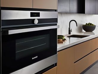 Микроволновая печь: Как выбрать идеальную модель для вашего кухонного интерьера