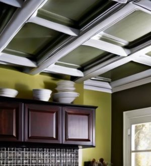 Потолочные решения: от функциональности до стильных акцентов в интерьере