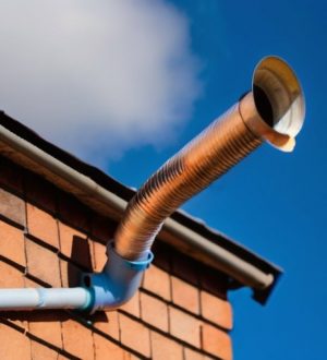 Правильный монтаж фановой трубы через крышу: ключ к эффективной вентиляции и комфорту в доме