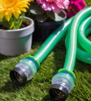 Правильный полив газона: Как выбрать и использовать ручные шланги для идеального результата