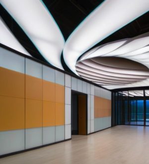 Световые панели: Эволюция, Преимущества и Будущее в Дизайне Интерьера