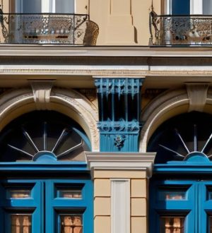 Восстановление старых фасадов: шаги к сохранению исторического наследия и эстетики зданий