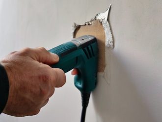 Эффективное удаление маяков: ключ к качественной отделке и долговечным стенам