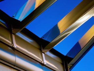 Герметизация фальцевой кровли: ключ к долговечности и надежности вашего покрытия