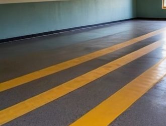 Когда убирать маяки из стяжки пола: советы для идеального результата