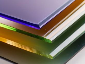 Поликарбонат и ультрафиолет: Защита, Преимущества и Сравнение с Другими Материалами