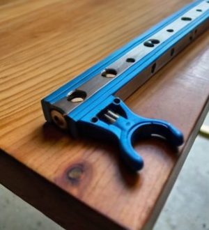 Точная разметка отверстий под петли: ключ к долговечности вашей мебели